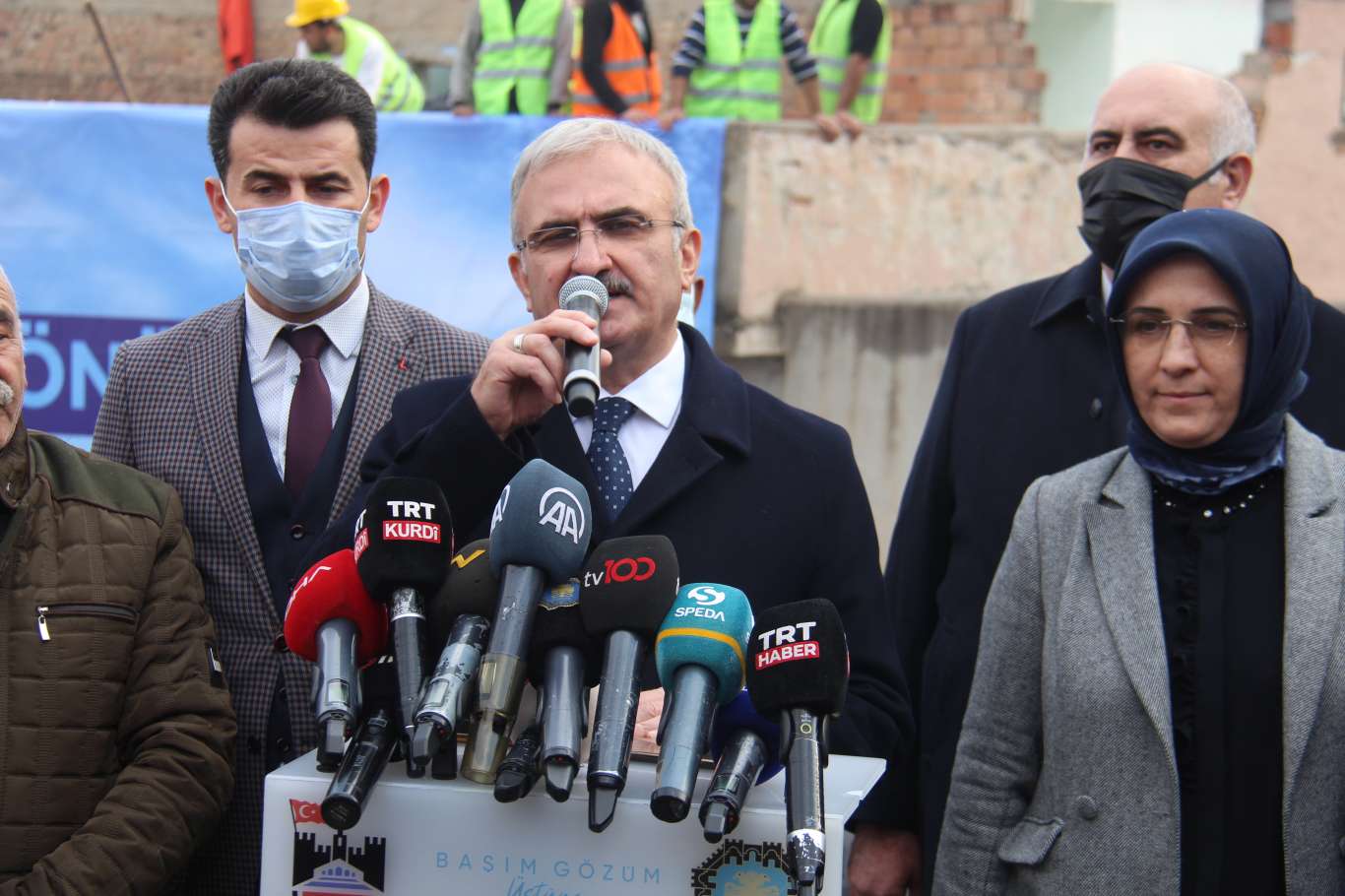 Sur'da kentsel dönüşüm projesi için yıkım çalışmaları başladı